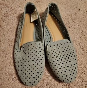 Old navy slip on shoes